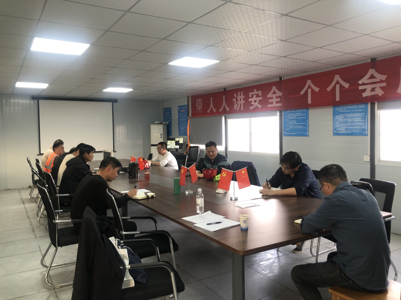 1713749221763122.jpg 1713749221763122.jpg